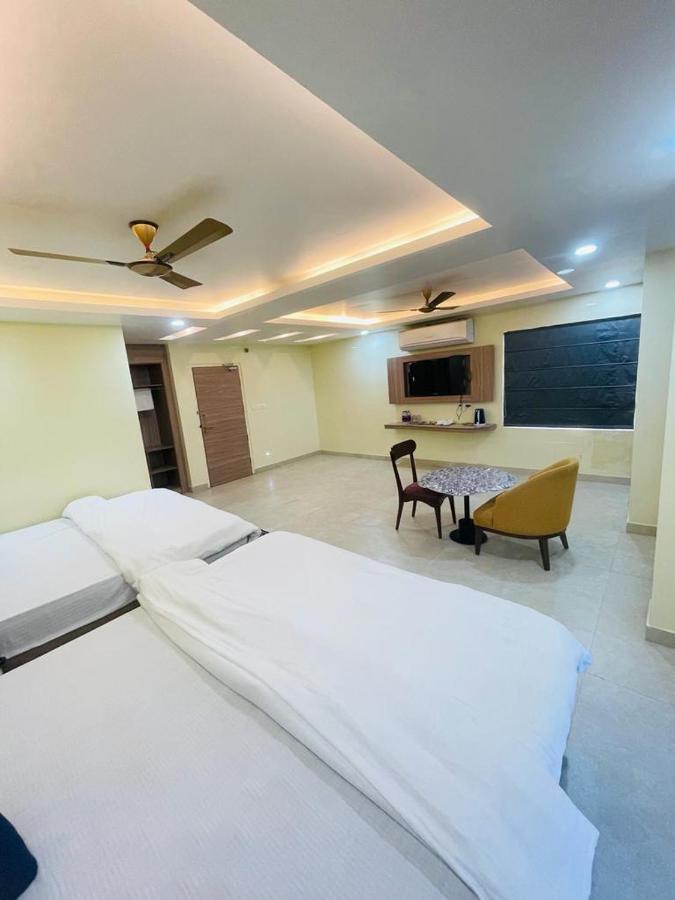 Royal Beach International Puri Exterior photo