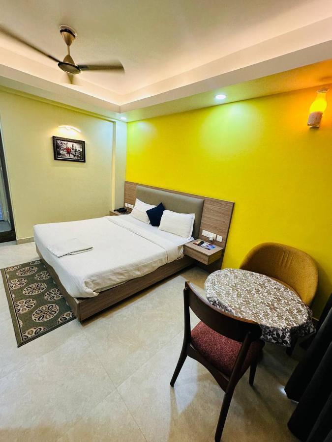 Royal Beach International Puri Exterior photo